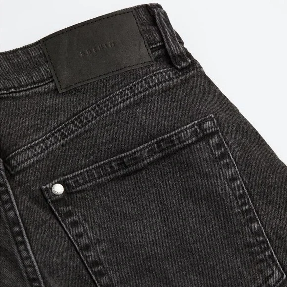 Mom Ultra High Rise Jeans - Picture 9 of 10
